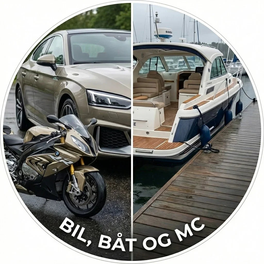 Moderne bil, motorsykkel og luksusbåt ved brygge, bilde med teksten bil, båt og MC.